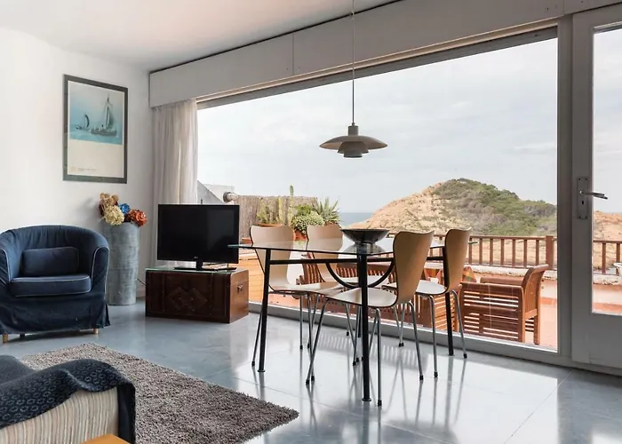 Com En Un Vaixell Appartamento