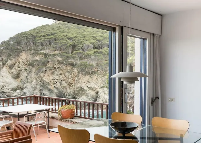 Apartment Com En Un Vaixell Begur